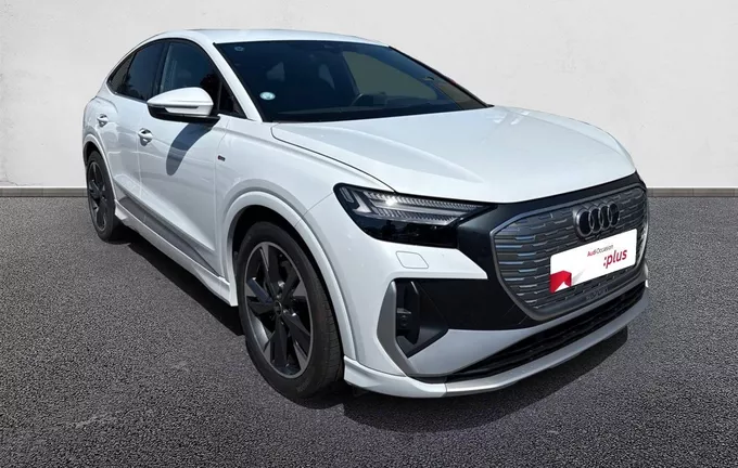 AUDI Q4 E-TRON Sportback 50 quattro 299 ch 82 kW S line extérieur trois quart avant droit 2129037