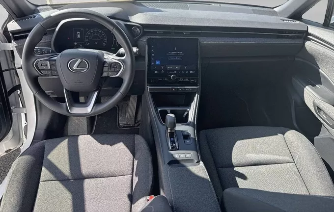 LEXUS LBX 2WD Business photo 18 1103215