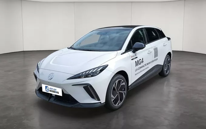 MG MG4 EV 77kWh - 180 kW Premium extérieur trois quart avant gauche 9903