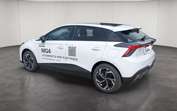 MG MG4 EV 77kWh - 180 kW Premium extérieur trois quart arrière gauche 9903
