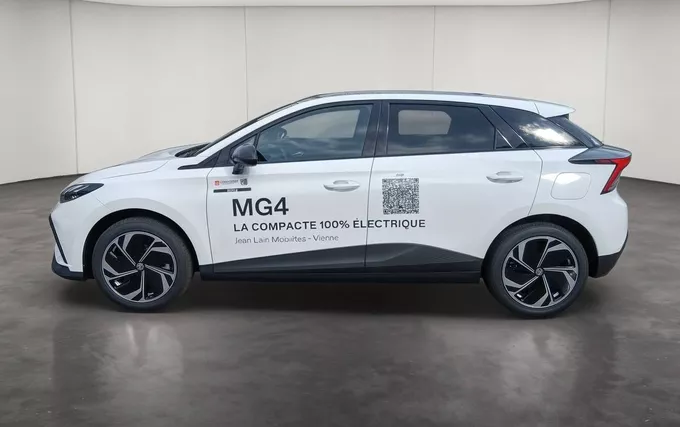 MG MG4 EV 77kWh - 180 kW Premium extérieur côté gauche 9903