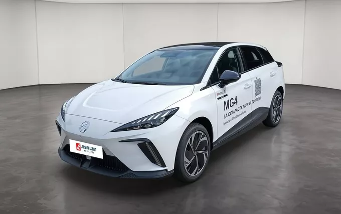 MG MG4 EV 77kWh - 180 kW Premium extérieur trois quart avant gauche 9903