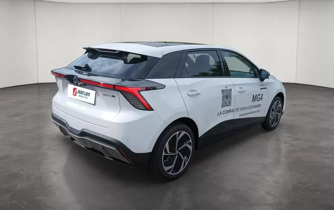 MG MG4 EV 77kWh - 180 kW Premium extérieur trois quart arrière droit 9903