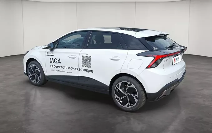 MG MG4 EV 77kWh - 180 kW Premium extérieur trois quart arrière gauche 9903