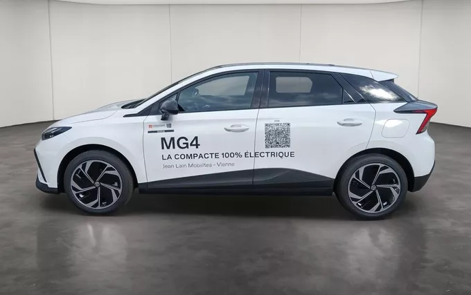 MG MG4 EV 77kWh - 180 kW Premium extérieur côté gauche 9903