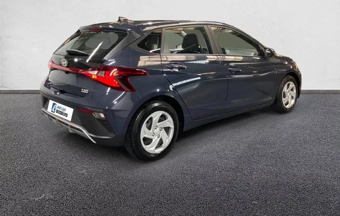 HYUNDAI I20 1.2 79 Initia extérieur trois quart arrière droit 13358