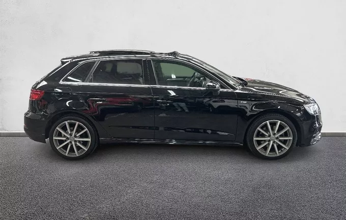 AUDI A3 Sportback 35 TDI 150 S tronic 7 Design Luxe extérieur côté droit 213417
