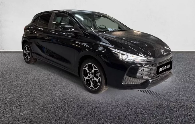 MG MG3 1.5 L Hybrid+ 195 ch Luxury extérieur trois quart avant droit 6303