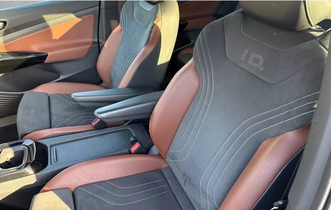 VOLKSWAGEN ID.5 204 ch Pro Performance extérieur trois quart arrière droit 2130761