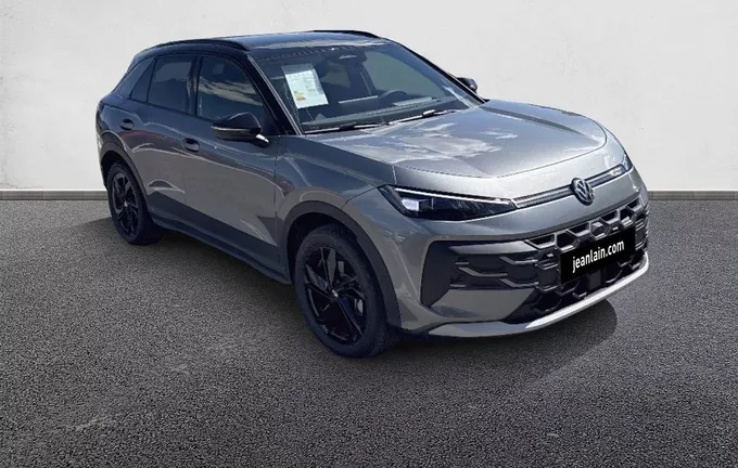 VOLKSWAGEN T-ROC 1.5 eTSI EVO2 Hybrid 150 ch DSG7 Style extérieur trois quart avant droit 5992