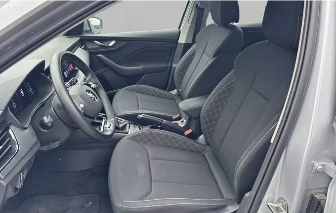 SKODA KAMIQ 1.0 TSI Evo 110 ch DSG7 Ambition extérieur trois quart arrière droit 2127907