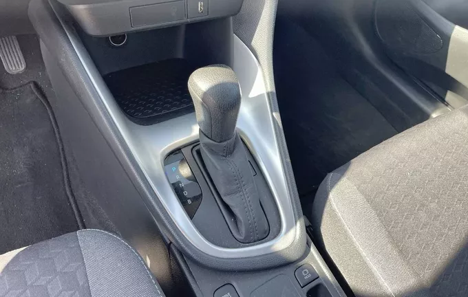 TOYOTA YARIS Hybride 116h Dynamic photo 13 1103732