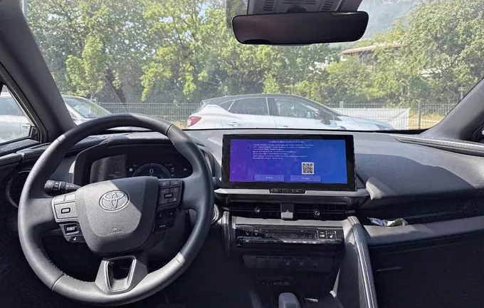 TOYOTA C-HR Hybride 200 Design photo 18 1103728