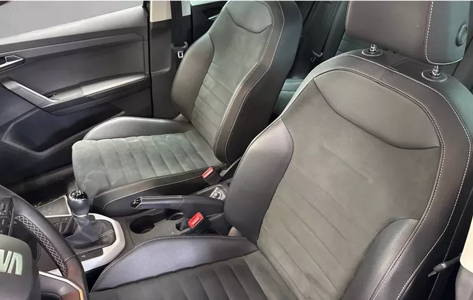 SEAT ARONA 1.0 TSI 95 ch Start/Stop BVM5 Urban extérieur trois quart arrière droit 2128759