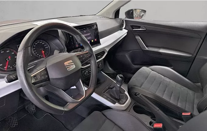 SEAT ARONA 1.0 TSI 95 ch Start/Stop BVM5 Urban photo 13 2128759