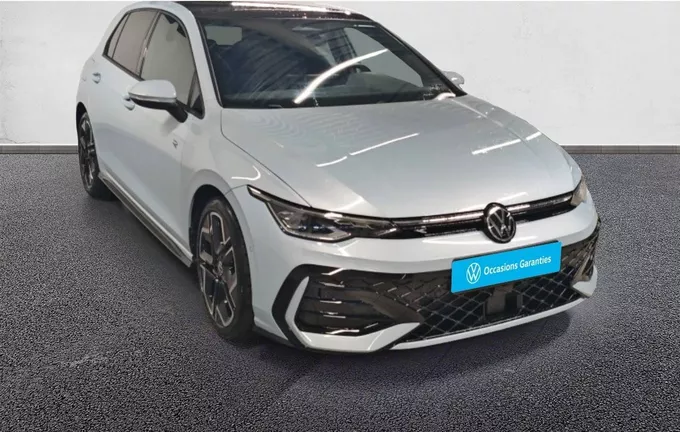 VOLKSWAGEN GOLF 2.0 TDI 150 DSG7 R-Line Edition extérieur trois quart avant droit 2130402
