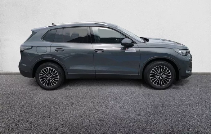 VOLKSWAGEN TIGUAN 2.0 TDI 150ch DSG7 VW Edition extérieur côté droit 0845