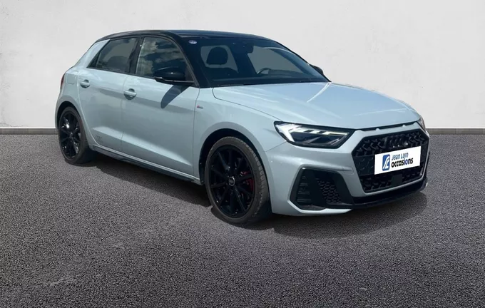 AUDI A1 Sportback 40 TFSI 207 ch S tronic 7 S Line extérieur trois quart avant droit 560740