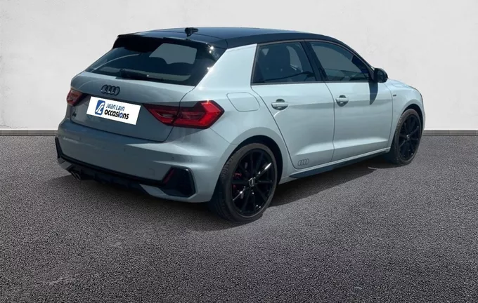 AUDI A1 Sportback 40 TFSI 207 ch S tronic 7 S Line extérieur trois quart arrière droit 560740