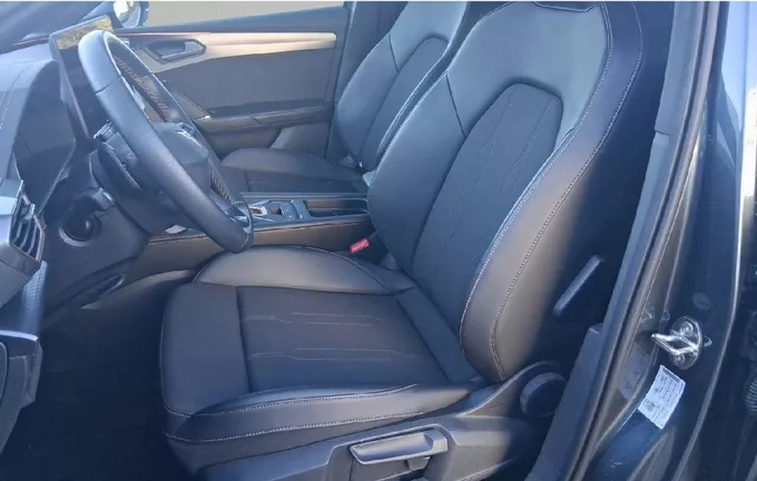 CUPRA LEON 1.5 eTSI Hybrid 150 ch DSG7 V extérieur trois quart arrière droit 460219