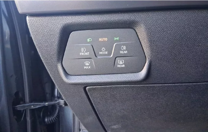 CUPRA LEON 1.5 eTSI Hybrid 150 ch DSG7 V photo 17 460219