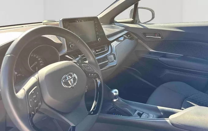 TOYOTA C-HR Hybride 1.8L Dynamic Ultimate photo 18 1103972