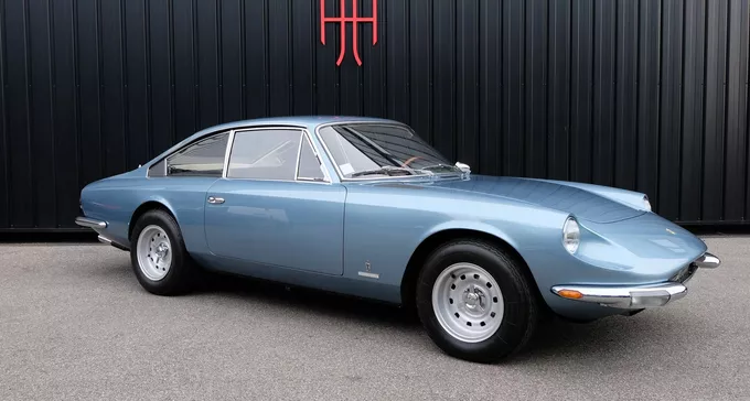 FERRARI 365 GT 2+2 photo 9 2044275