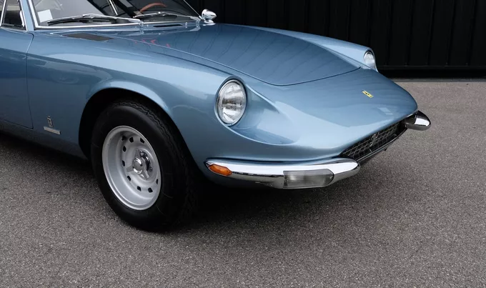 FERRARI 365 GT 2+2 photo 10 2044275