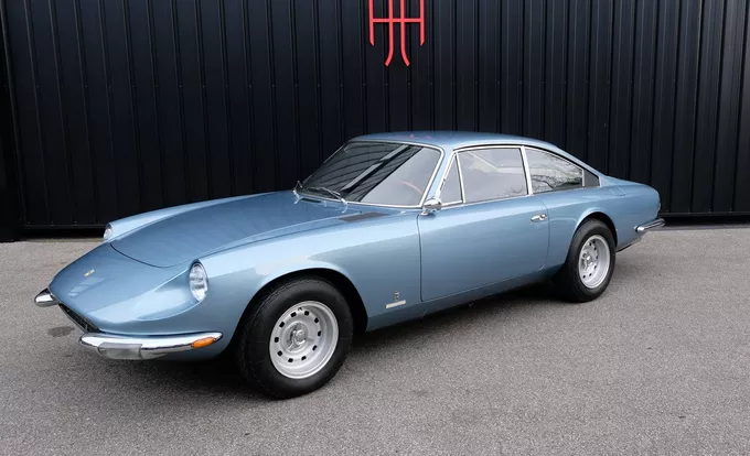 FERRARI 365 GT 2+2 photo 14 2044275