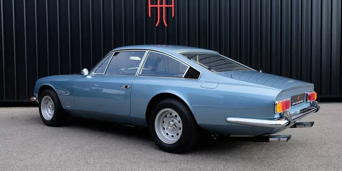FERRARI 365 GT 2+2 photo 20 2044275
