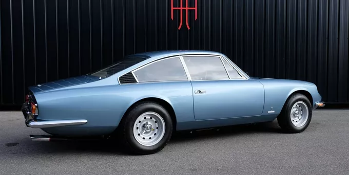 FERRARI 365 GT 2+2 photo 24 2044275