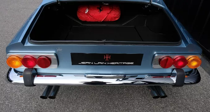FERRARI 365 GT 2+2 photo 26 2044275