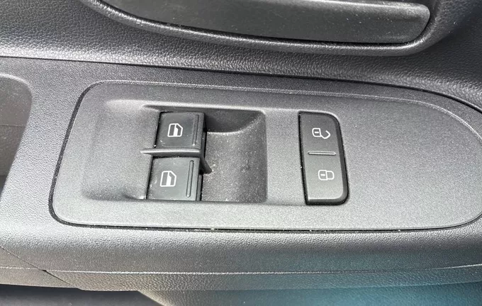 VOLKSWAGEN E-UP! 2.0 e-up! 83 Electrique photo 20 2128583