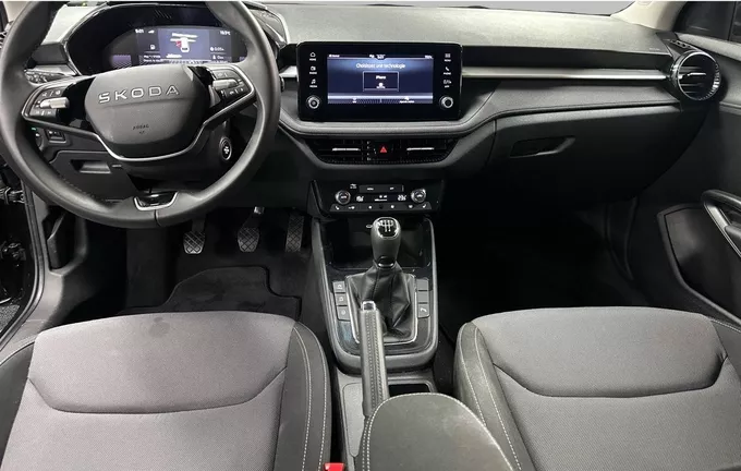 SKODA FABIA 1.0 TSI 95 ch EVO 2 BVM5 Selection extérieur trois quart avant droit 2128353
