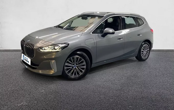 BMW SERIE 2 Active Tourer 225e xDrive 245 ch DKG7 Luxury extérieur trois quart avant gauche 2129094