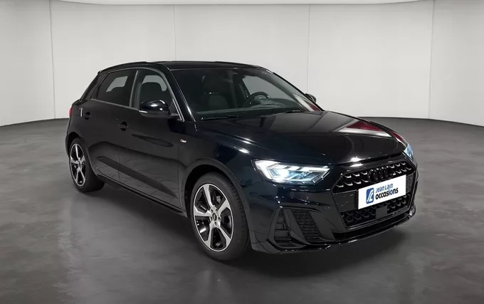 AUDI A1 Sportback 30 TFSI 116 ch S tronic 7 S Line extérieur trois quart avant droit 2132524