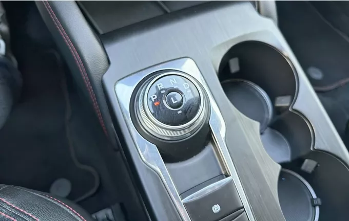 FORD KUGA 2.5 Duratec 190 ch FHEV e-CVT ST-Line photo 16 213192