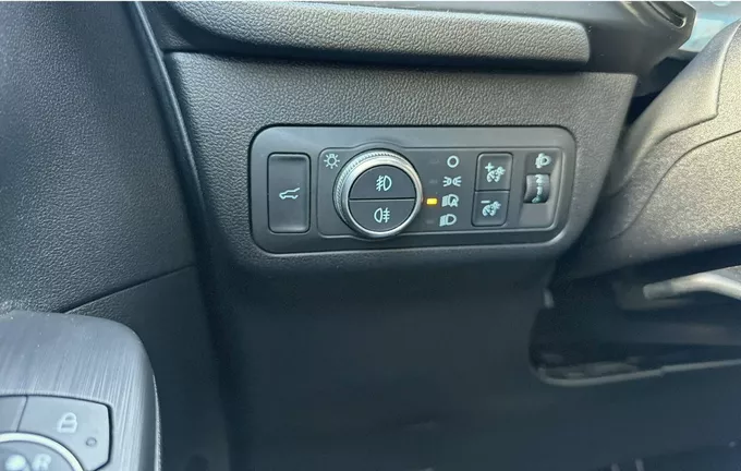FORD KUGA 2.5 Duratec 190 ch FHEV e-CVT ST-Line photo 17 213192