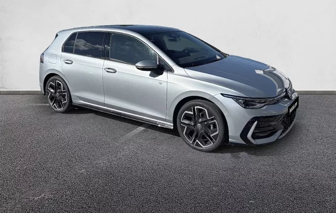 VOLKSWAGEN GOLF 1.5 eTSI EVO2 150 DSG7 R-Line Edition extérieur trois quart avant droit 9538