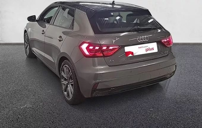 AUDI A1 Sportback 30 TFSI 116 ch S tronic 7 Design extérieur trois quart arrière gauche 2129378