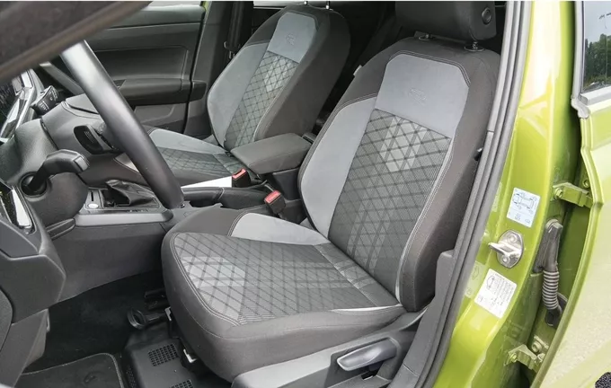 VOLKSWAGEN TAIGO 1.5 TSI 150 DSG7 R-Line extérieur trois quart arrière droit 2119155
