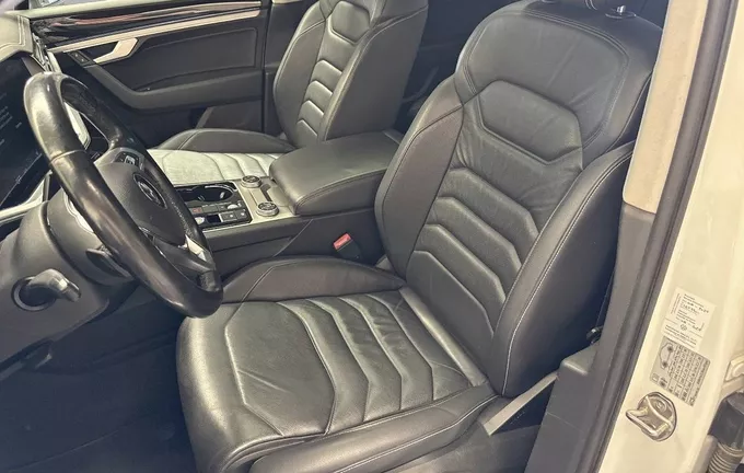 VOLKSWAGEN TOUAREG 3.0 TDI 286ch Tiptronic 8 4Motion Carat Exclusive photo 11 945664