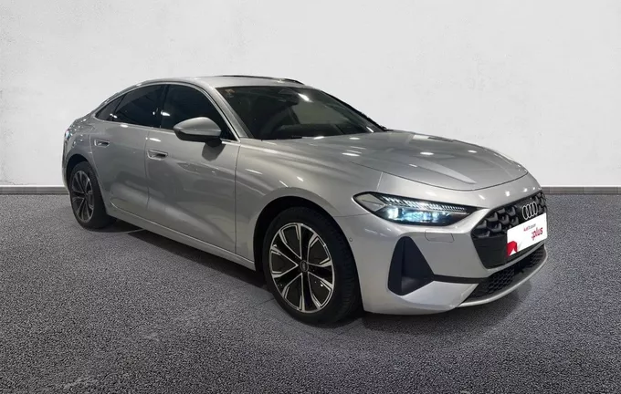 AUDI A5 TFSI 150 ch S tronic 7 Business Executive extérieur trois quart avant droit 2127647
