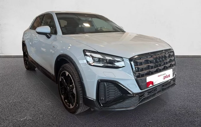 AUDI Q2 35 TFSI 150 S tronic 7 S line extérieur trois quart avant droit 2131489
