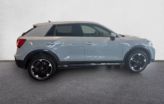 AUDI Q2 35 TFSI 150 S tronic 7 S line extérieur côté droit 2131489