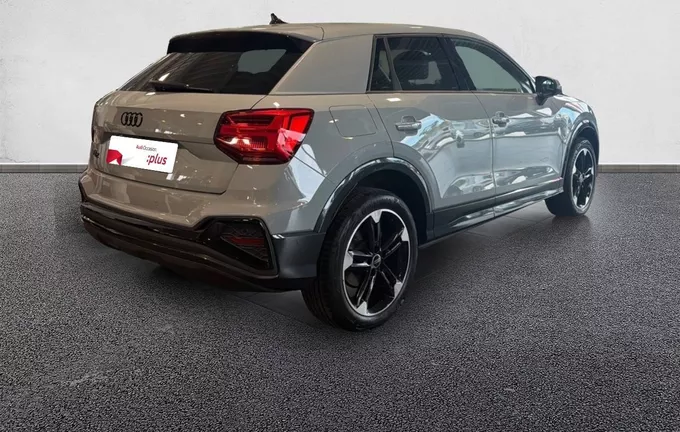 AUDI Q2 35 TFSI 150 S tronic 7 S line extérieur trois quart arrière droit 2131489