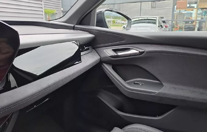 AUDI Q6 E-TRON 428 ch 100 kWh quattro Competition photo 16 5939