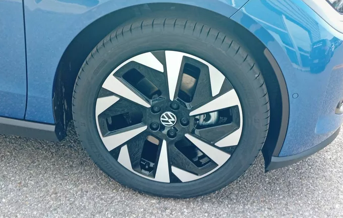 VOLKSWAGEN ID. POLO 211 ch 52 kWh Style Exclusive photo 9 9743