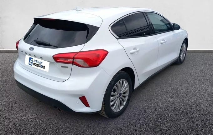 FORD FOCUS 1.0 EcoBoost 125 S&S Titanium extérieur trois quart arrière droit 460330