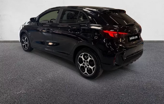 MG MG3 1.5 L Hybrid+ 195 ch Luxury extérieur trois quart arrière droit 8025